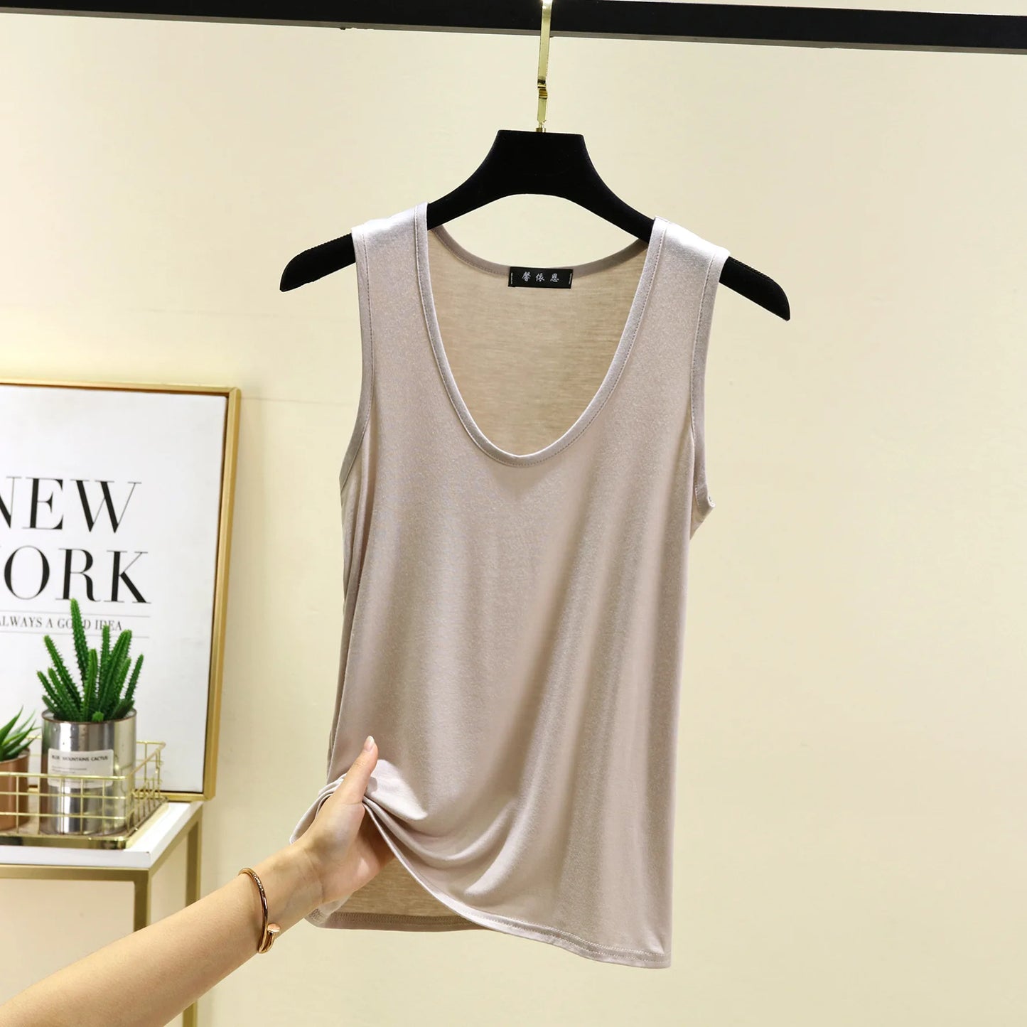 Plus size L to 6XL Modal Women's tank Tops U-Neck Summer Thin sleeveless Bottomed Top Loose Tee Tops  vest comfort homewear