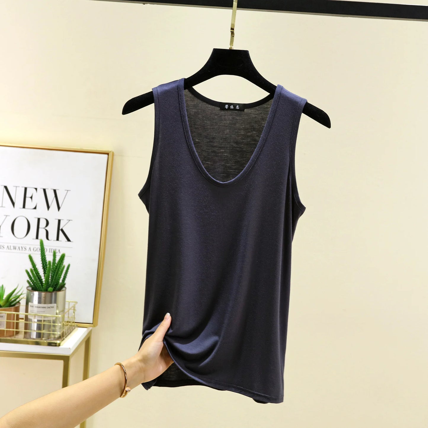 Plus size L to 6XL Modal Women's tank Tops U-Neck Summer Thin sleeveless Bottomed Top Loose Tee Tops  vest comfort homewear