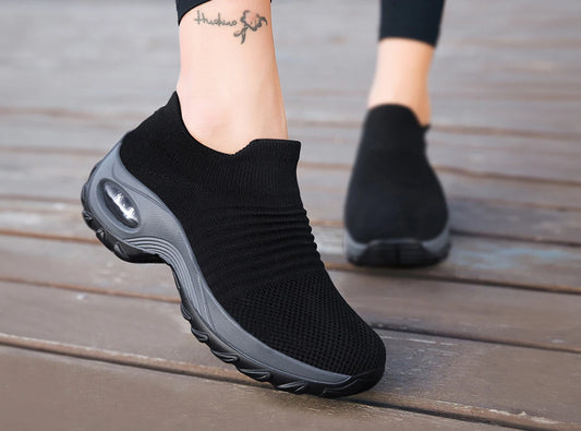 Women's sports shoes slip-on shoes oversocksflying knit air cushion sports shoe lightweight breathable for outdoor sports